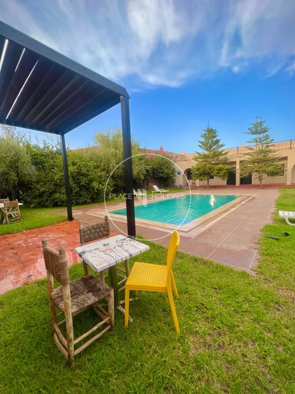 villa à vendre à marrakech - un coin de paradis à seulement 16 km du centre-ville